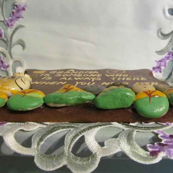 Vintage Wood Wall Plaque Grandma Always There When You Need Her ~ Rocks & Hearts - Picture 8 of 9